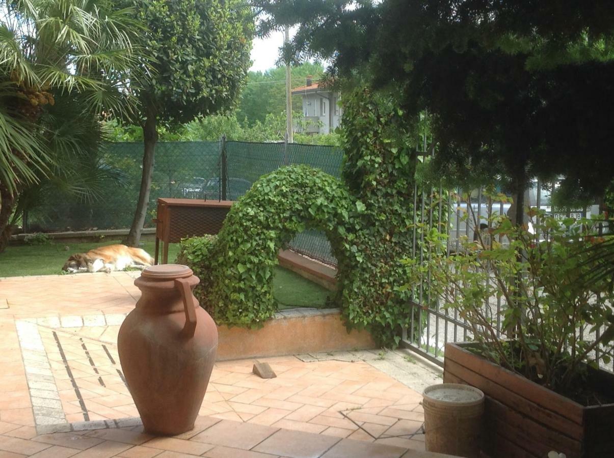 Villa Giulia Rimini Bagian luar foto